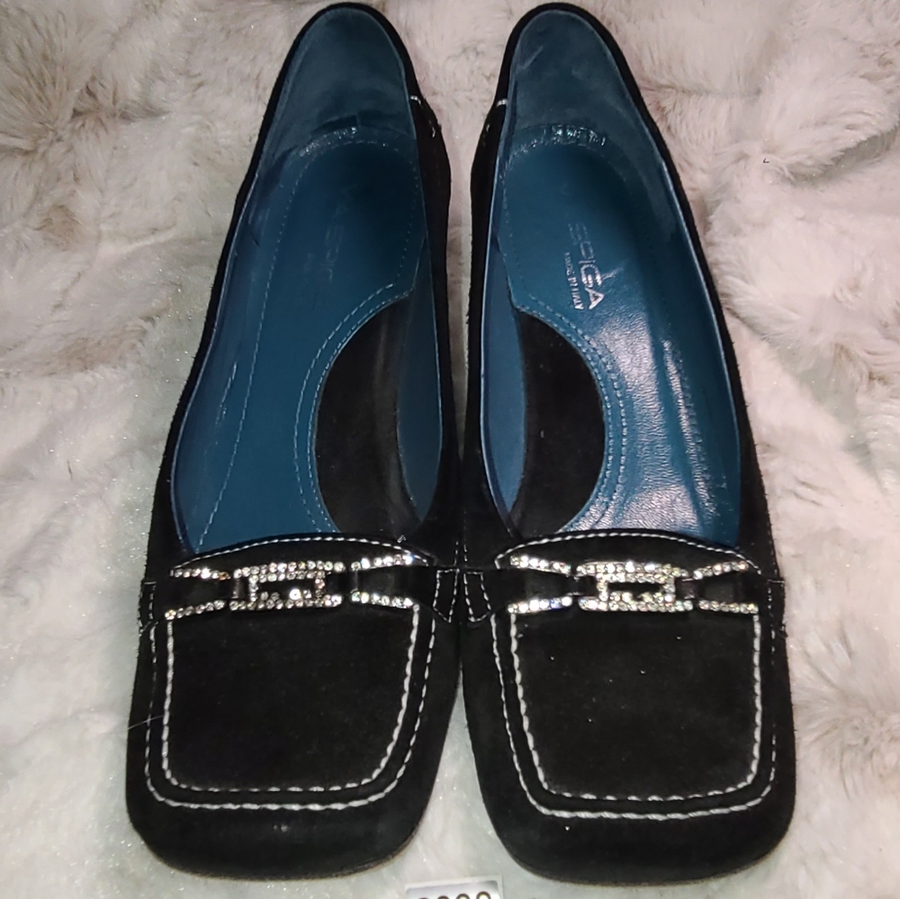 Via Spiga suede 2 in heels sz 9M